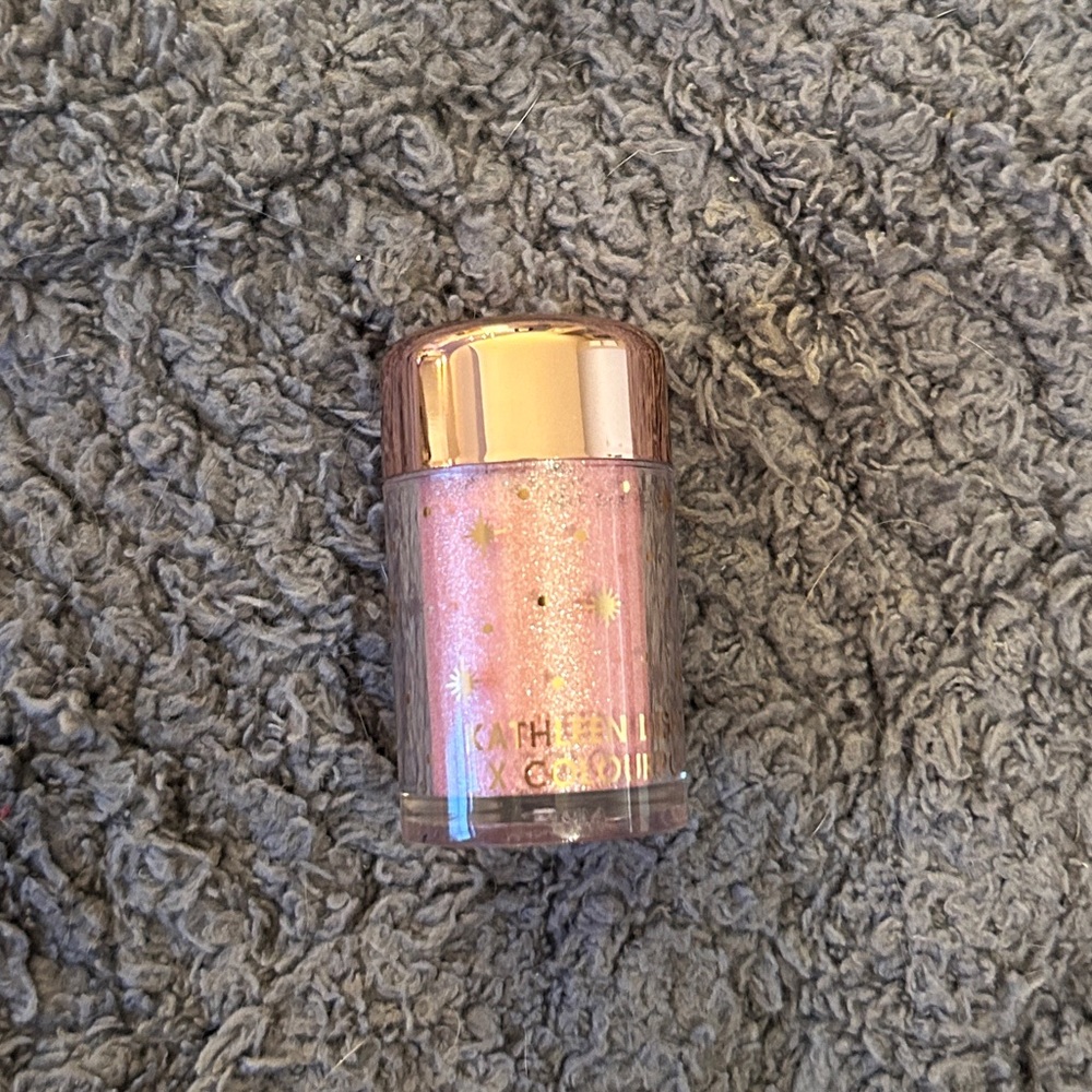 Makeup Bundle - Picture 4 of 13